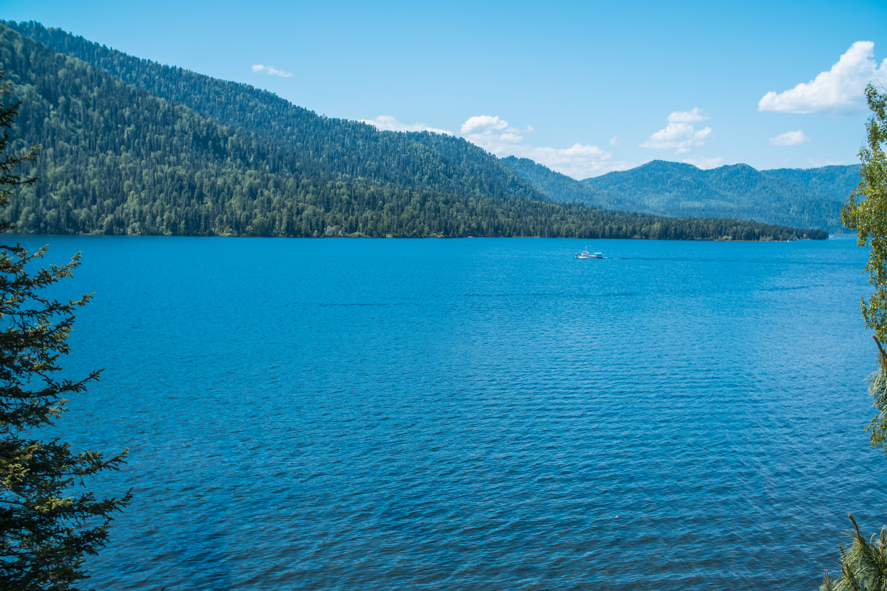 С видом на озеро